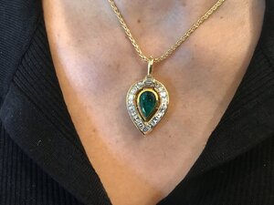 Emerald Pendant 1.jpg