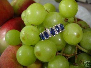 mmm grapes.jpg mmm grapes.jpg