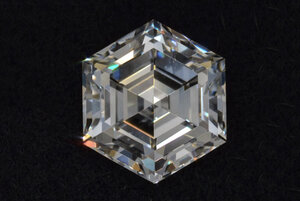 step-cut-hexagon-diamond.jpg