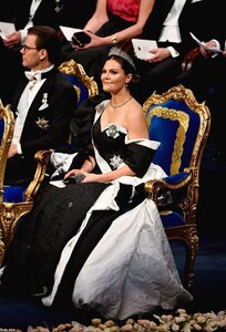 22066874-7777587-Crown_Princess_Victoria_smiled_while_watching_her_father_hand_ou-a-12_1576004...jpg
