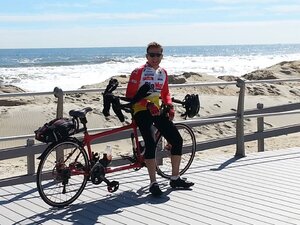 gregcyclingdownshore.jpg gregcyclingdownshore.jpg