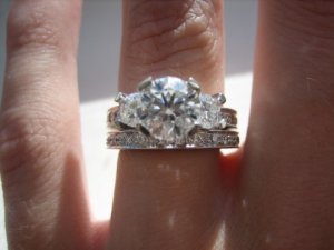 RINGSEThand1.jpg