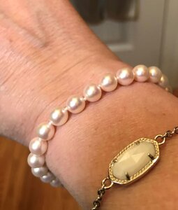 Pearl Bracelet 1.jpg
