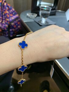 Van cleef on sale arpels blue agate