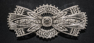 Boucheron Bow.jpg