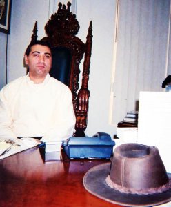 THEKING-IN-HIS-CHAIR.jpg
