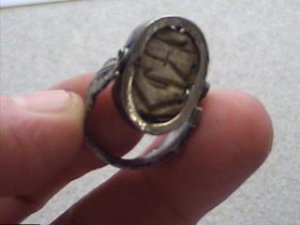 wierd ring..jpg