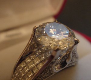 CuriousaDiamondring2.jpg
