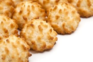 coconutmacaroons.jpg