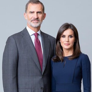 spanish-royal-family-new-official-pictures-queen-letizia-king-felipe.jpg