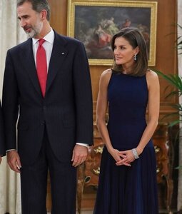 King-Felipe-and-Queen-Letizia-hosted-a-private-dinner-for-chinese-president-and-first-lady-at-...jpg