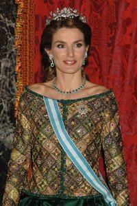 The Floral Tiara and Queen Sofía's Emeralds.jpg