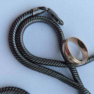 chains2.jpg