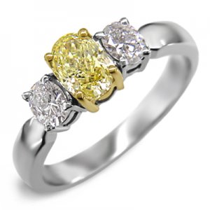 canary diamond ring dimend scaasi.jpg