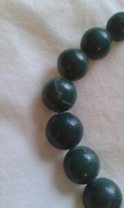 Dark green necklace.jpg