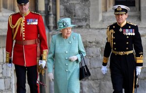 queen-elizabeth-ii-attends-a-ceremony-to-mark-her-official-news-photo-1592059270.jpg