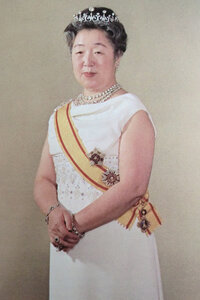 Empress Kojun.jpg