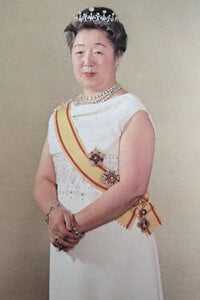 Empress Kojun.jpg