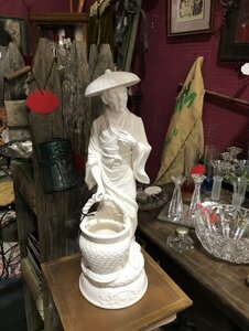 Chinese Porcelan Figurine.JPG