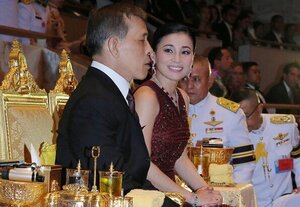 Thai King Maha & Queen Suthida attended Jose Carreras's concert.jpg