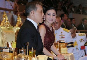 Thai King Maha & Queen Suthida attended Jose Carreras's concert.jpg