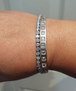 TennisBracelet_06.jpg TennisBracelet_06.jpg
