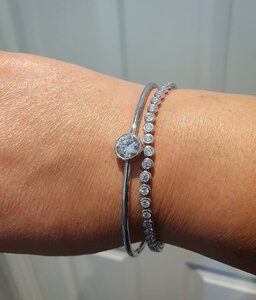 TennisBracelet_16.jpg TennisBracelet_16.jpg