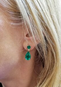 emerald earrings 2.jpg