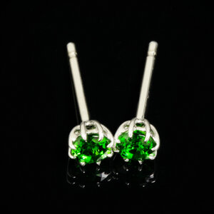 8-Prong-Martini-Basket-Studs-by-Whiteflash_59773_61374_a.JPG