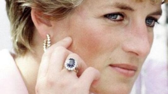 princess-diana-engagement-ring-3-1280x720.jpg