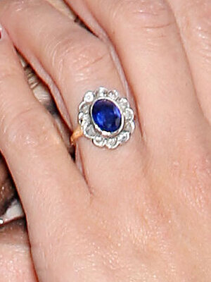 Penelope-Cruz-Engagement-Ring.jpg