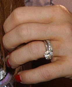 Mariska hargitay on sale wedding ring