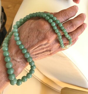 Green Jadeite Necklace 5.jpg