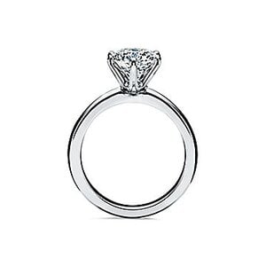 the-tiffany-setting-engagement-ring-in-platinum-22086588_995768_AV_2_M.jpg