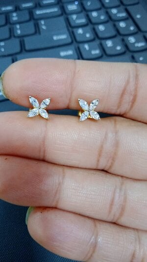 Tiffany Victoria inspired studs.jpeg