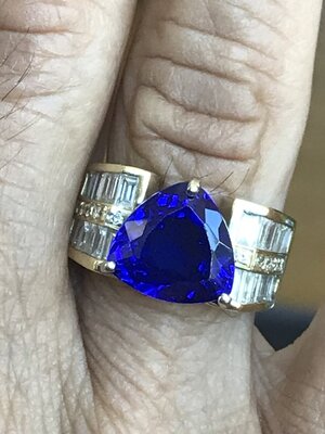 5.00ct Blue Trillion Ring 4.jpg