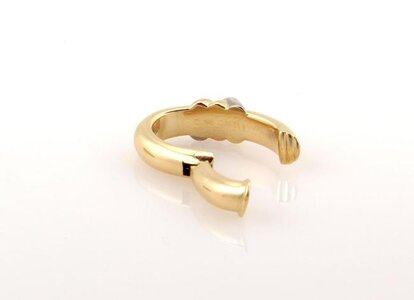 cartier-18k-tri-color-gold-trinity-clip-on-hoop-earrings-4-0-650-650.jpg