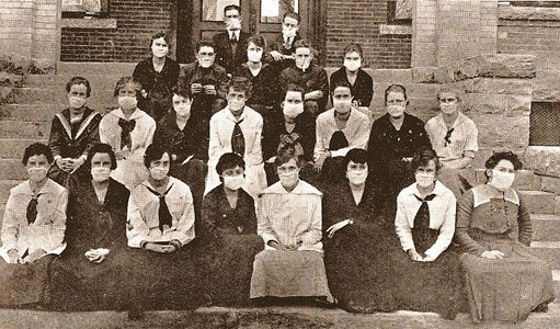 Cannon City High School 1918.jpg