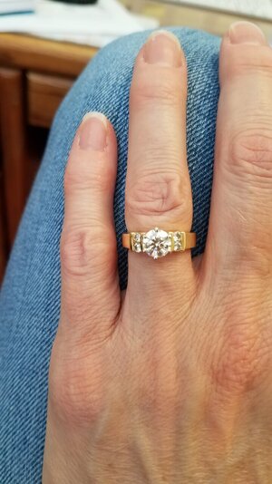 Yellow gold ering setting.jpg