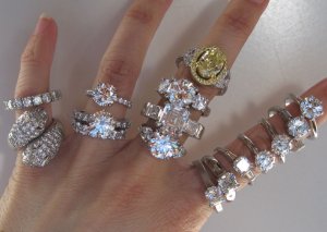lhtinyhandsbling.jpg