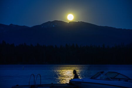 Moonrise in McCall-0557.jpg