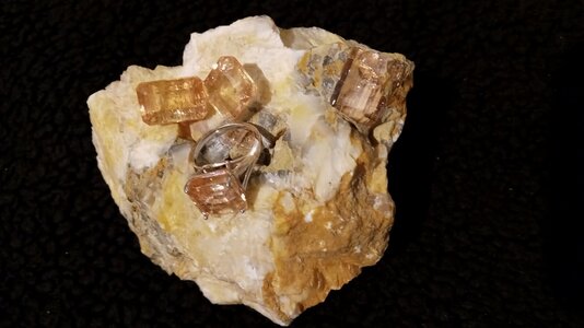 no 2 picture of  topaz platinum ring with loose stones and specimen..jpg