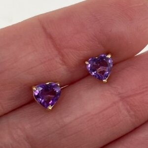 14k yellow gold heart shaped purple amethyst studs.jpg