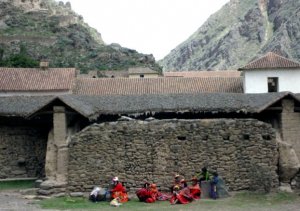 Quechualadies1.jpg