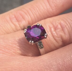 IMG-8924 - Garnet 1.jpg IMG-8924 - Garnet 1.jpg