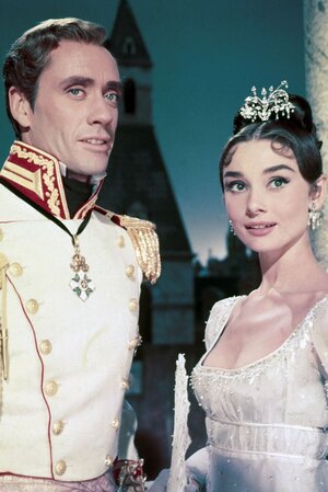 american-actor-mel-ferrer-with-his-wife-british-actress-news-photo-1628613859.jpg