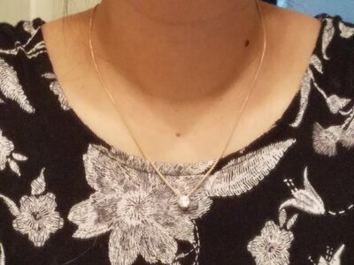 pic_neck view.jpg pic_neck view.jpg