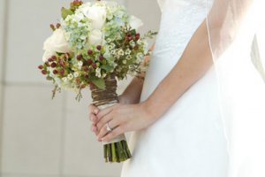 WHITE AND GREEN BOUQUET.jpg