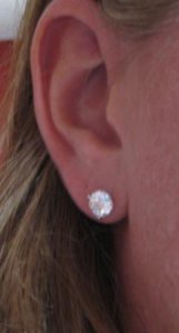 Diamond studs 004.jpg