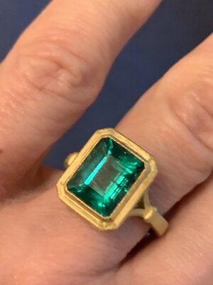 DKJ emerald_2012.JPG DKJ emerald_2012.JPG